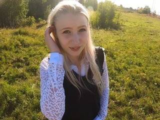 Дрочила волосатую пизду и кончила